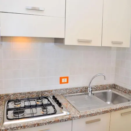 Apartment Graceful Flat With Big Balcony - Beahost *