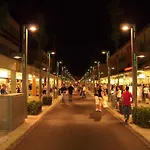 Peaceful Flat With Big Balcony - Beahost アパート ビビオーネ